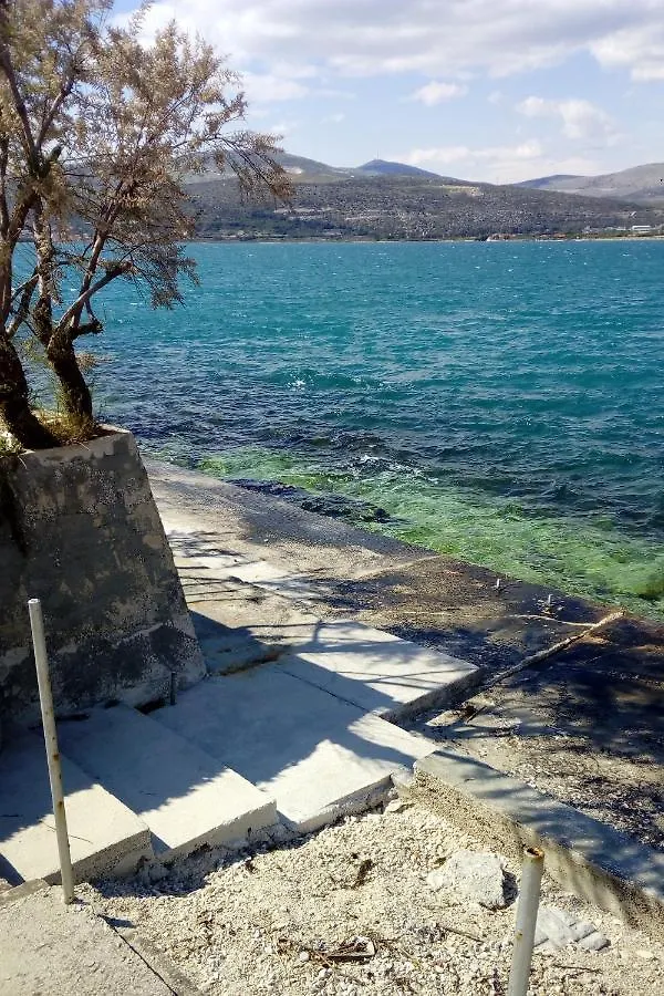 Apartments By The Sea Arbanija, Ciovo - 18661 Trogir