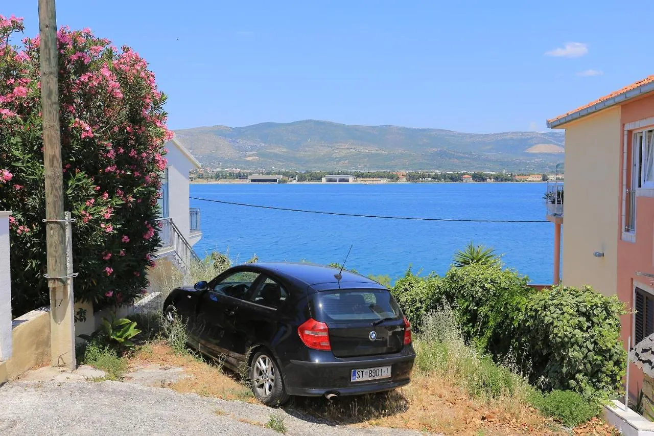 Apartments By The Sea Arbanija, Ciovo - 18661 Trogir