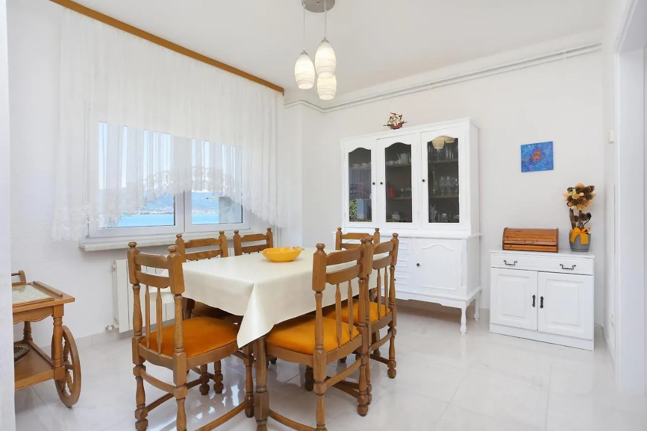 Apartments By The Sea Arbanija, Ciovo - 18661 Trogir Chorwacja